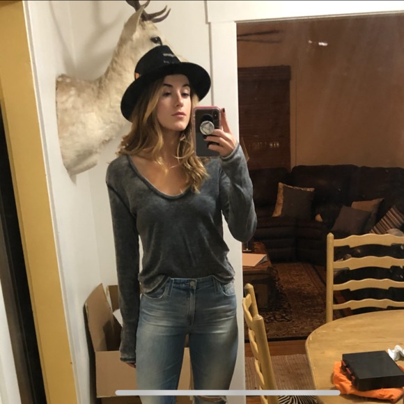 Meet your Posher, Claire - Picture 1 of 1